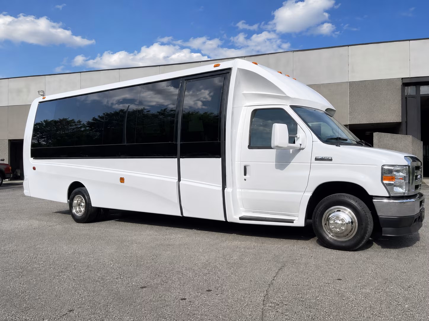 hotel to venue shuttle buses for midland corporate groups