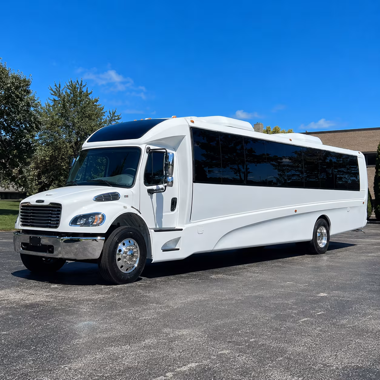 midland 18 passenger minibus